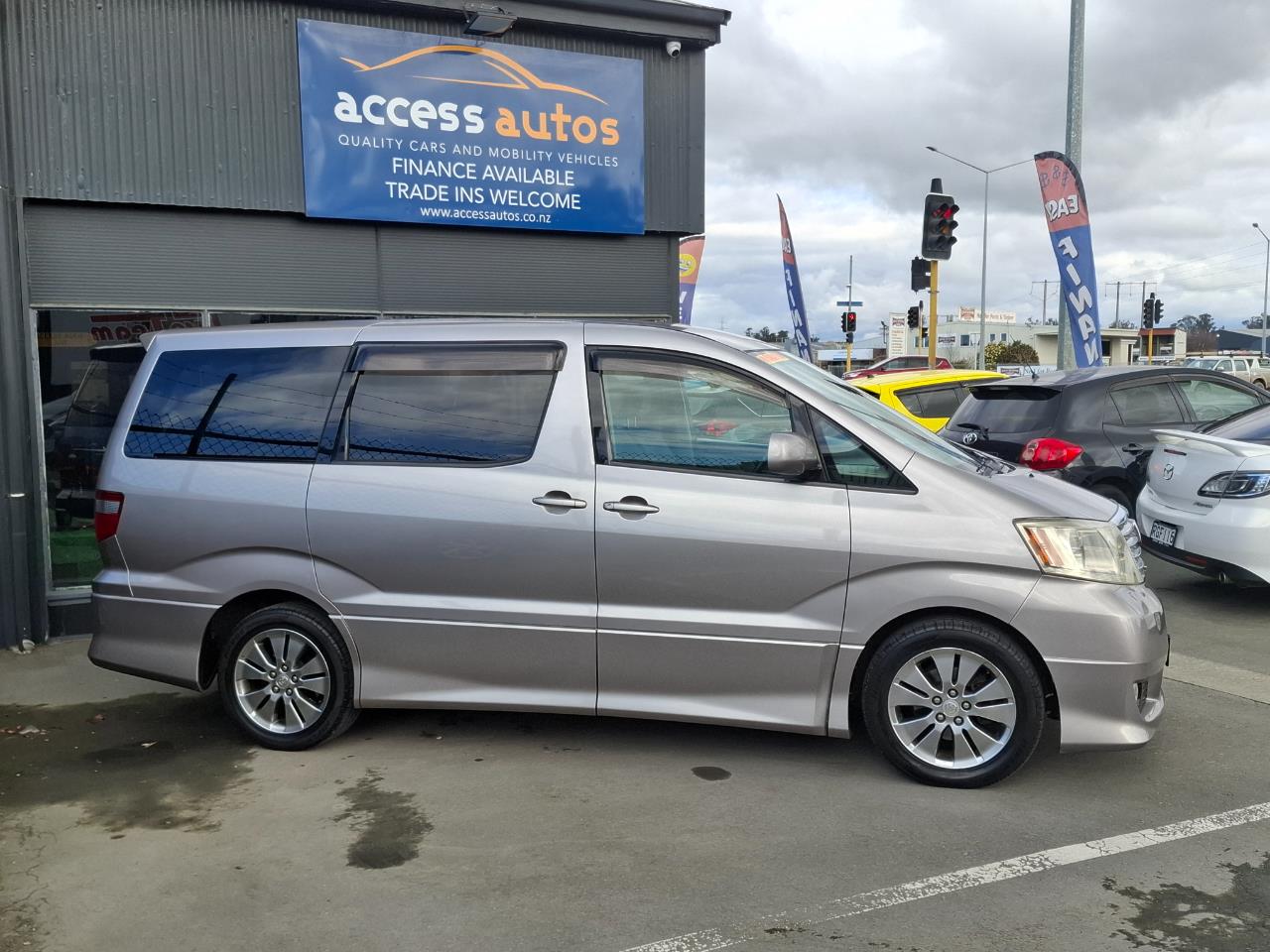 2005 Toyota Alphard