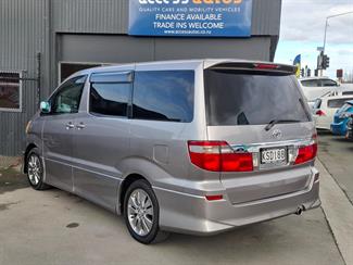 2005 Toyota Alphard - Thumbnail