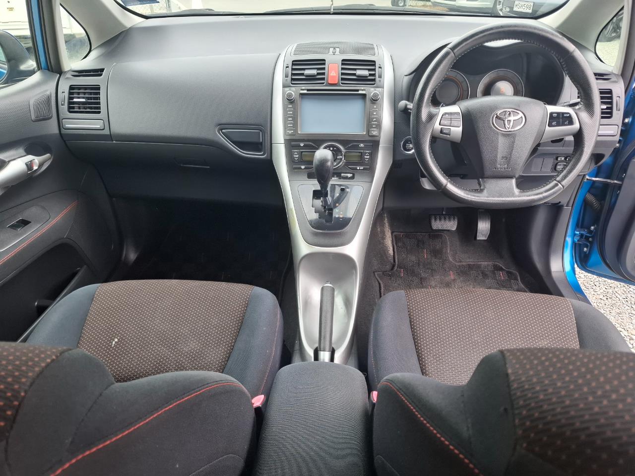 2012 Toyota Auris