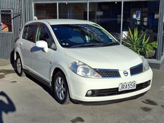 2005 Nissan Tiida - Thumbnail