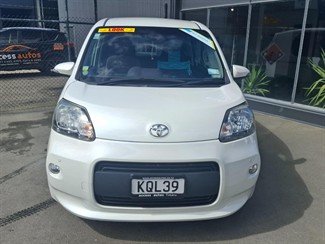 2012 Toyota Porte - Thumbnail