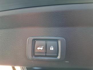 2022 Mitsubishi Outlander - Thumbnail