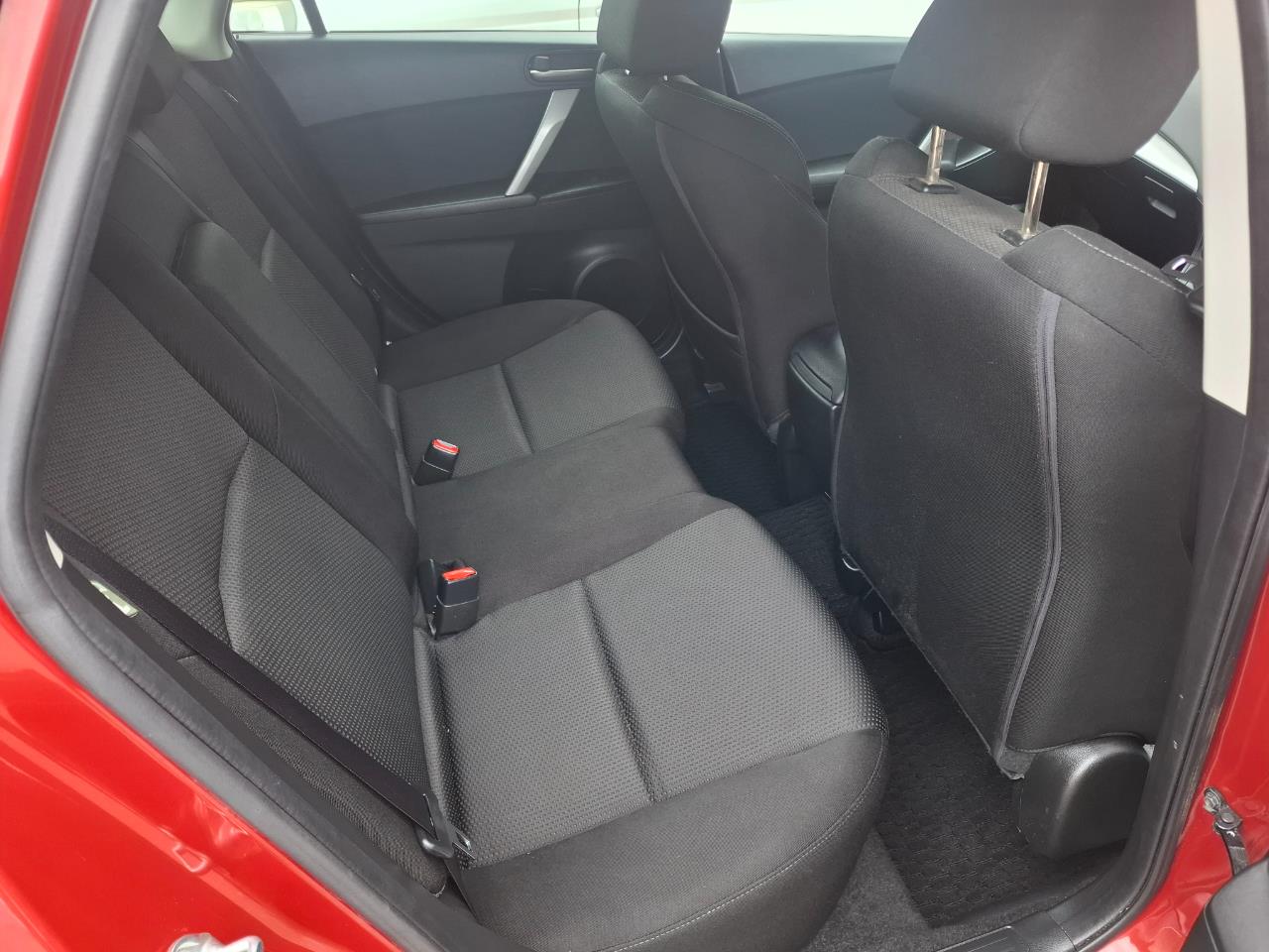 2013 Mazda Axela