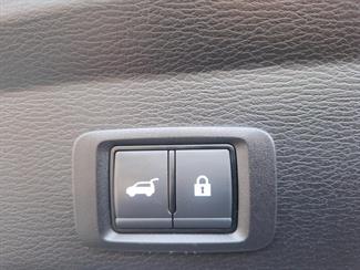 2025 Mitsubishi Outlander - Thumbnail