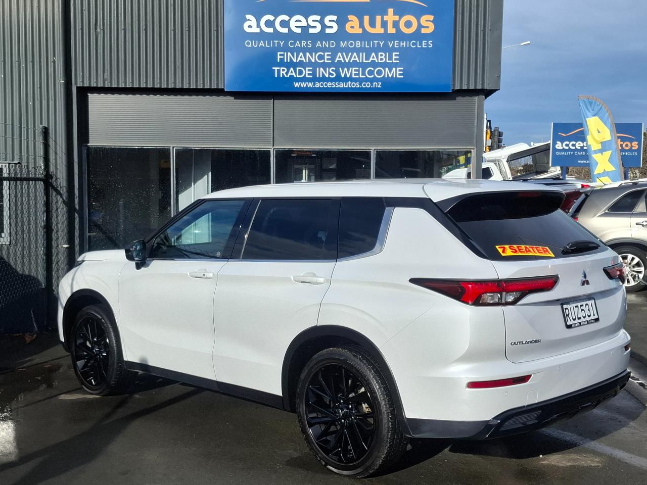2025 Mitsubishi Outlander