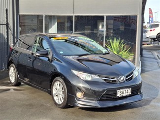 2012 Toyota Auris - Thumbnail