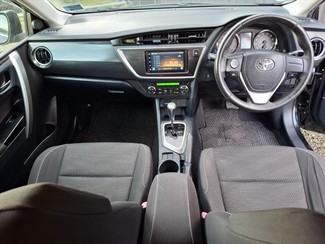 2012 Toyota Auris - Thumbnail
