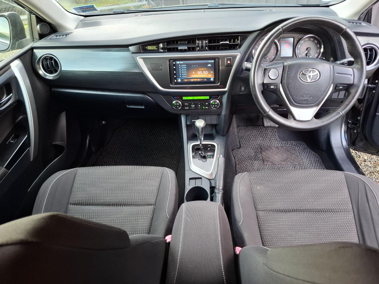 2012 Toyota Auris