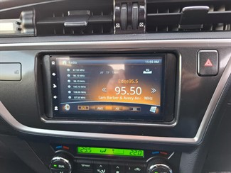 2012 Toyota Auris - Thumbnail