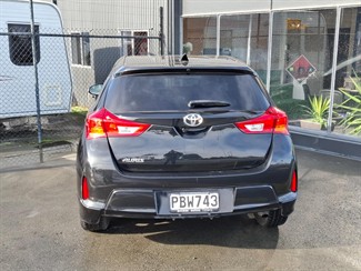 2012 Toyota Auris - Thumbnail