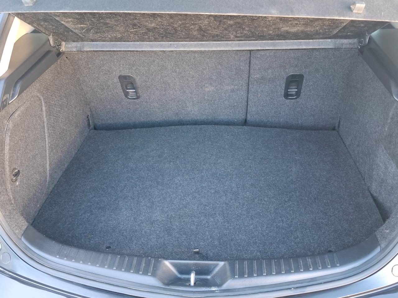 2010 Mazda Axela