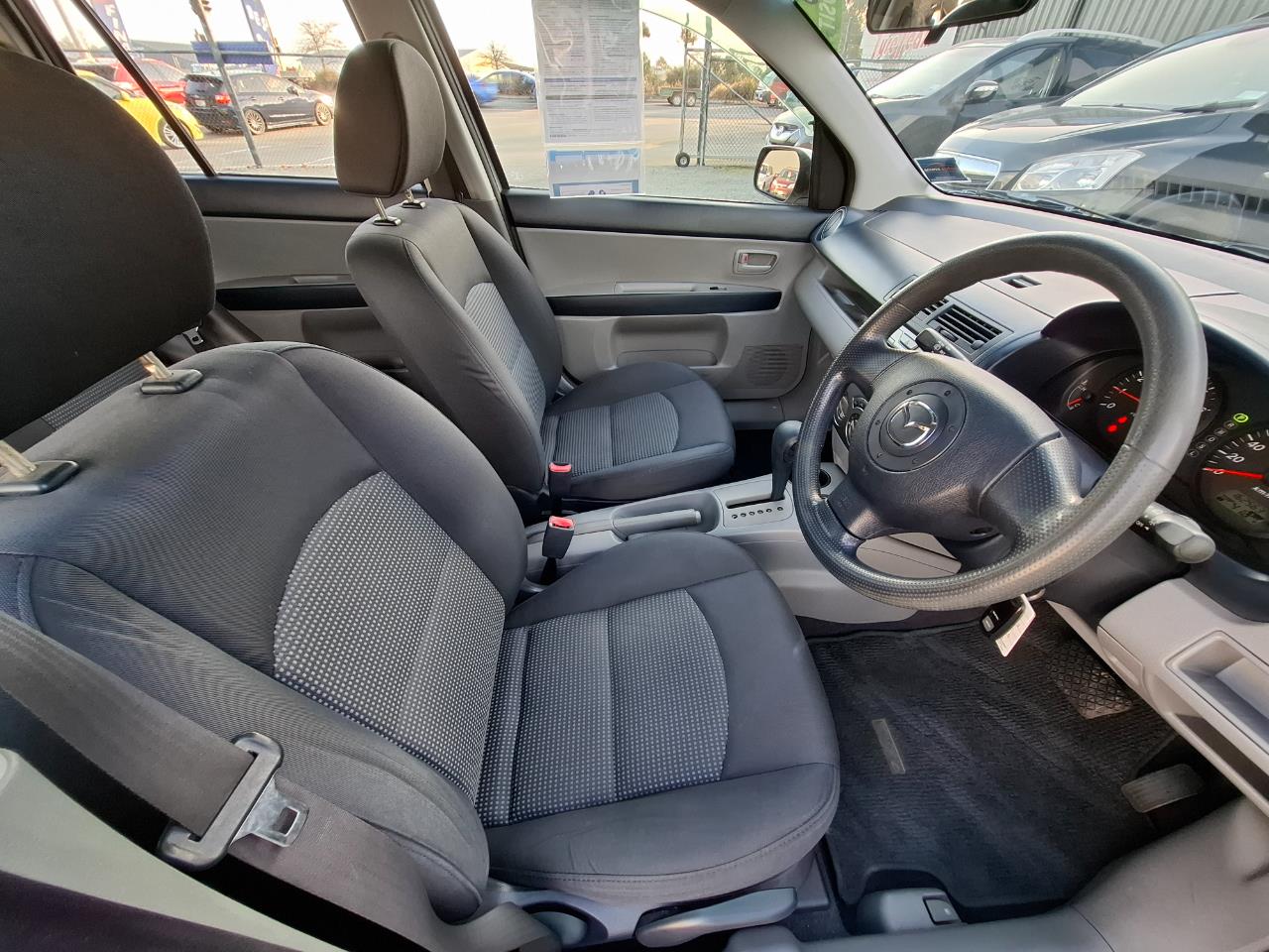 2005 Mazda Demio