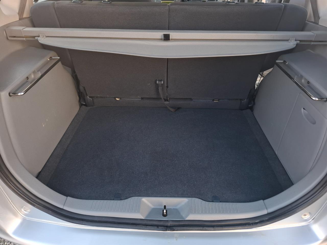 2005 Mazda Demio