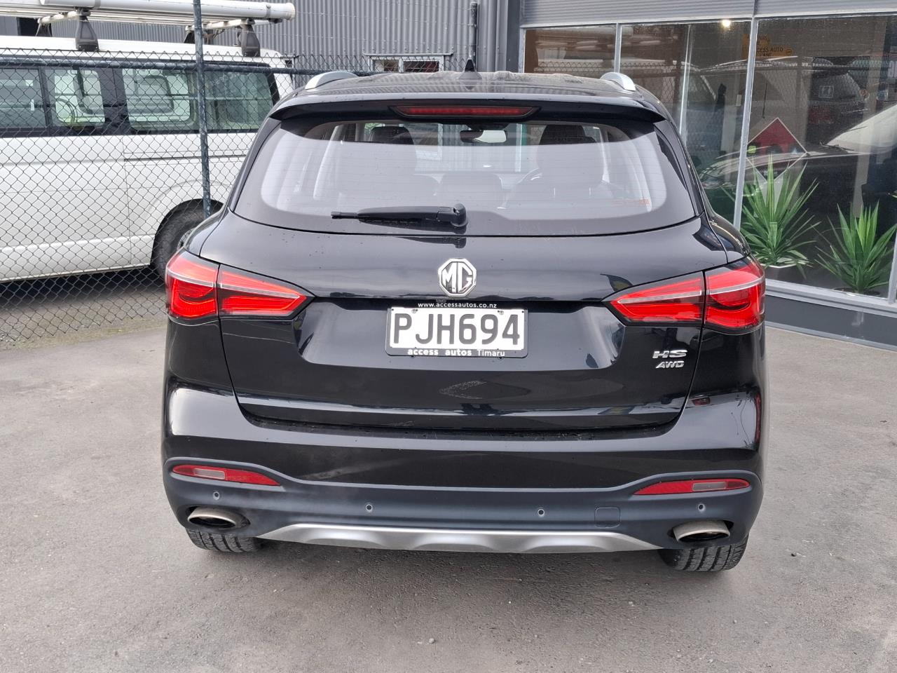 2022 MG Hs
