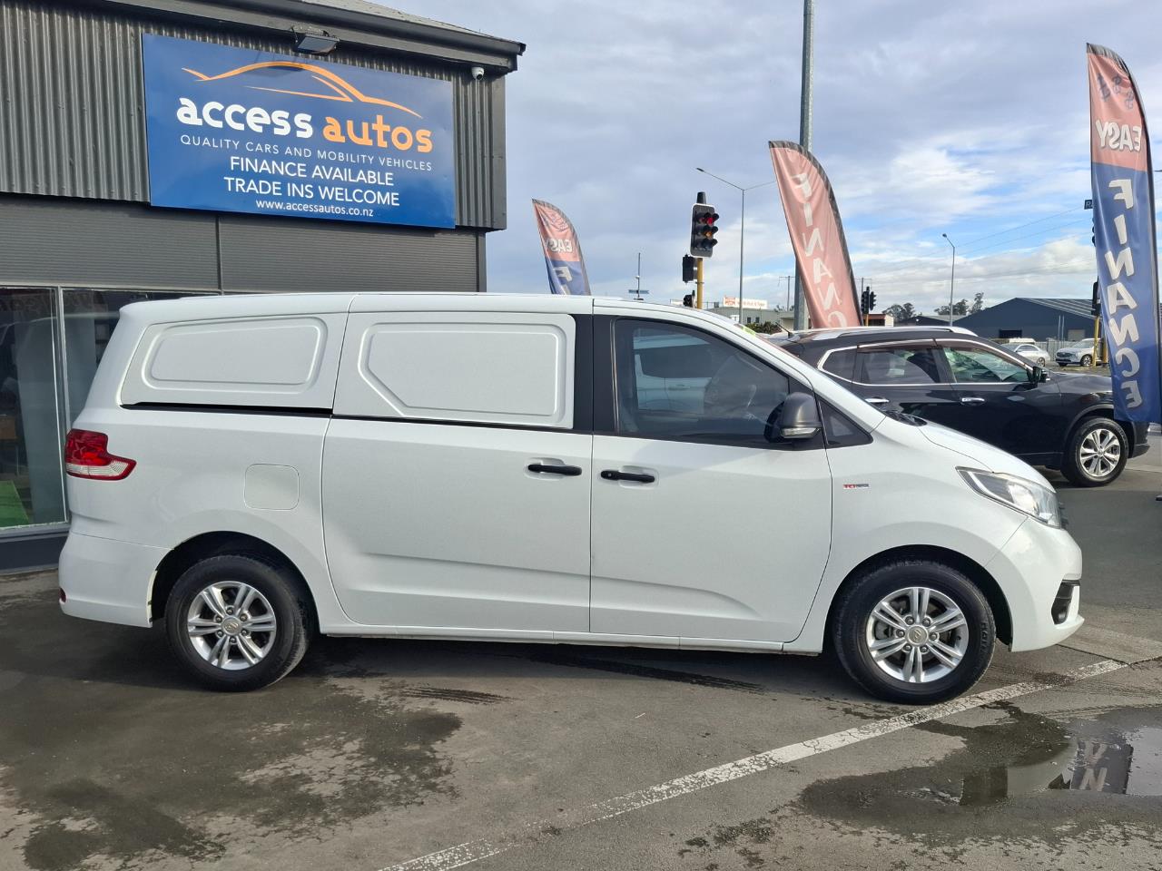 2023 LDV G10