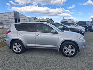 2006 Toyota Rav4 - Thumbnail