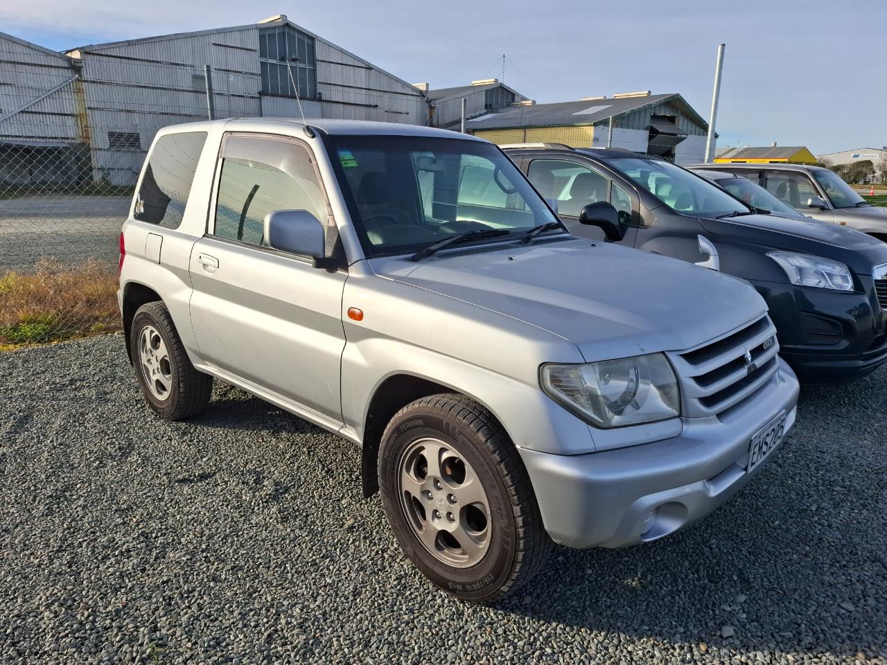 2001 Mitsubishi Pajero