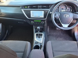 2013 Toyota Auris - Thumbnail