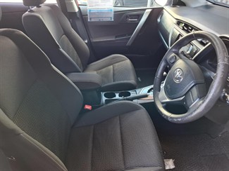 2013 Toyota Auris - Thumbnail