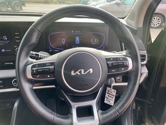 2022 Kia Sportage - Thumbnail