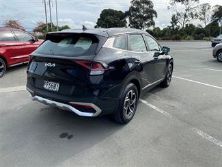 2022 Kia Sportage - Thumbnail