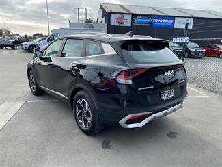 2022 Kia Sportage - Thumbnail