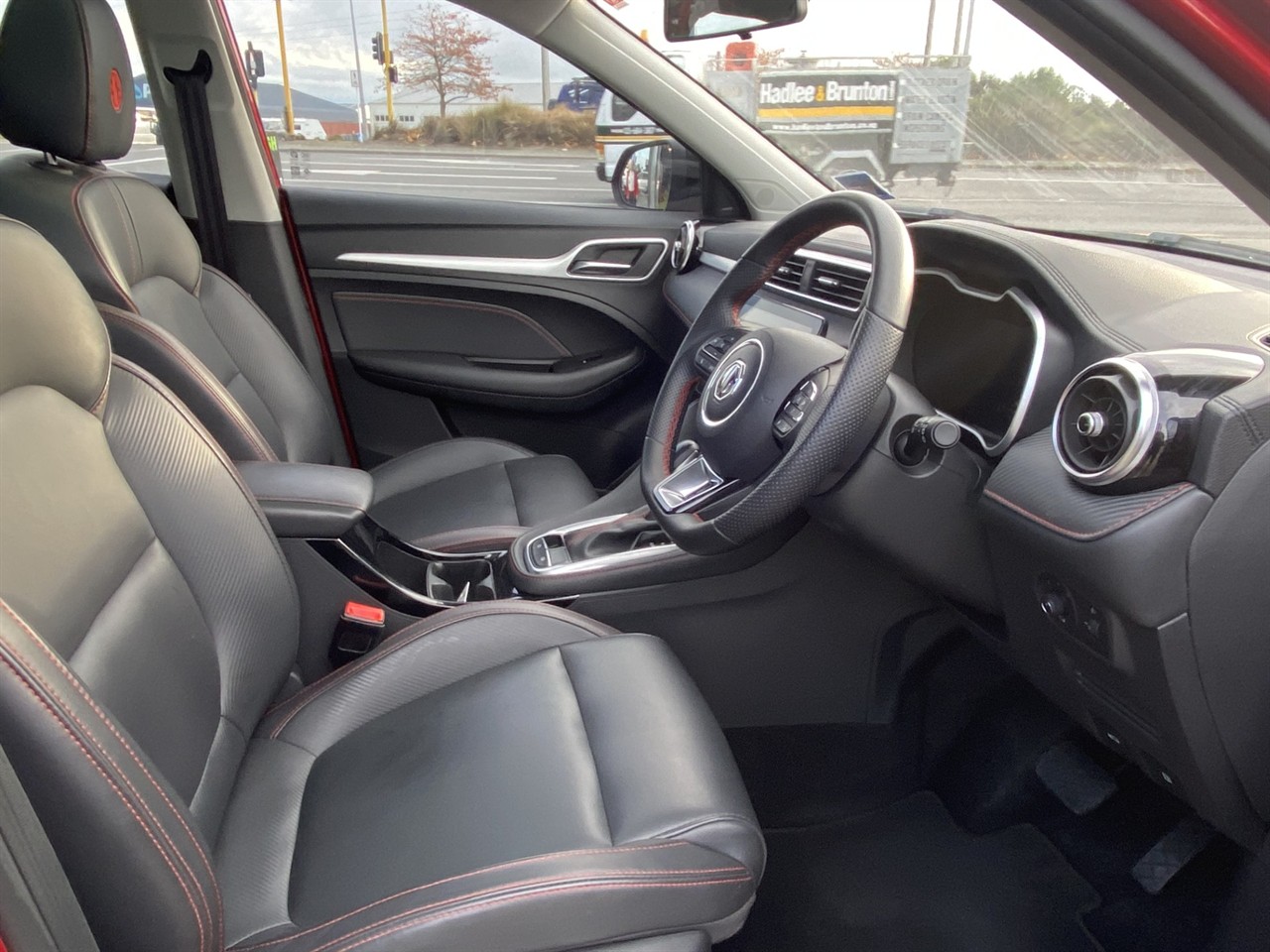 2024 MG Zs