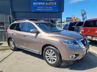2013 Nissan Pathfinder - Thumbnail