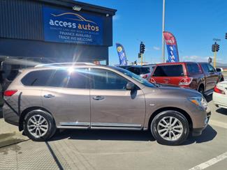 2013 Nissan Pathfinder - Thumbnail