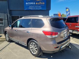 2013 Nissan Pathfinder - Thumbnail