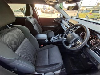 2022 Mitsubishi Outlander - Thumbnail