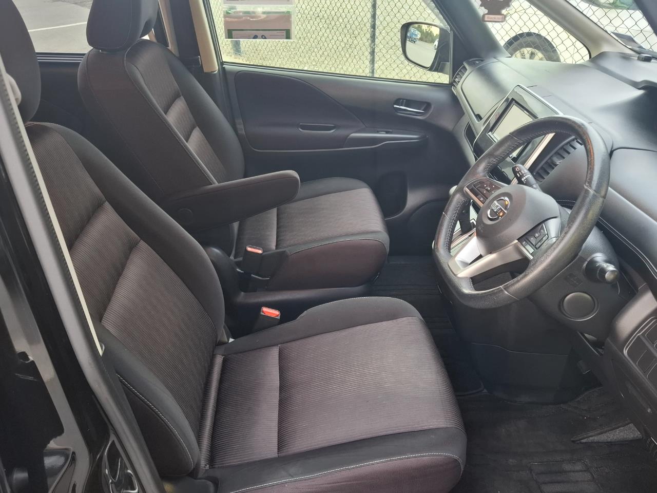 2017 Nissan Serena