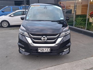 2017 Nissan Serena - Thumbnail