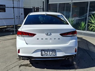 2018 Hyundai Sonata - Thumbnail