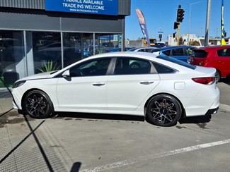 2018 Hyundai Sonata - Thumbnail