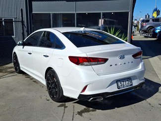 2018 Hyundai Sonata - Thumbnail