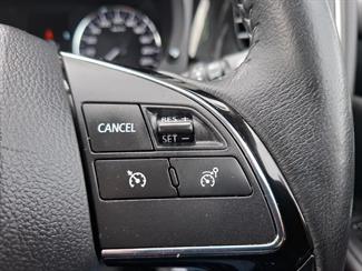 2020 Mitsubishi Outlander - Thumbnail