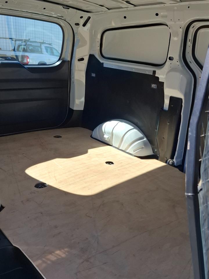 2021 LDV G10
