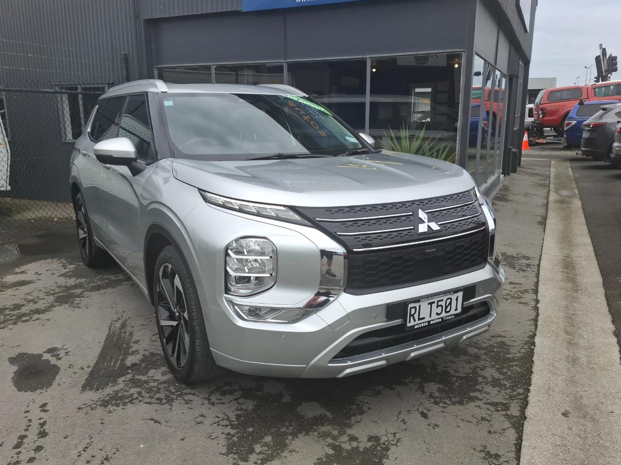 2024 Mitsubishi Outlander