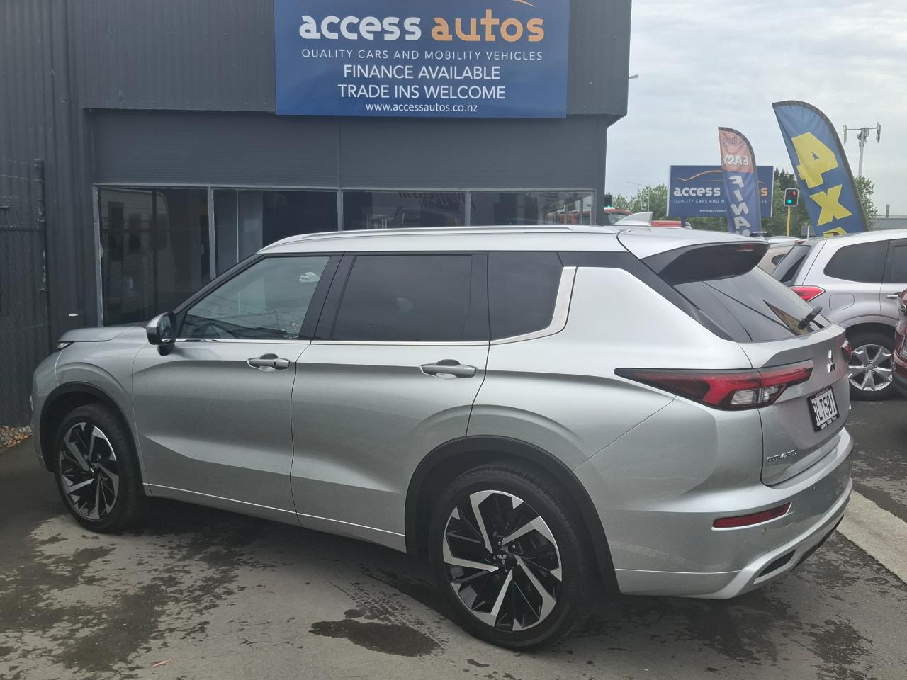 2024 Mitsubishi Outlander